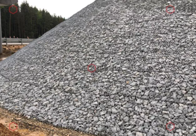 Укрепление откосов с помощью матрасов Рено